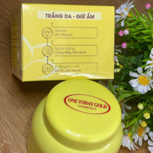 KEM DƯỠNG TRẮNG DA TOÀN THÂN NƯỚC HOA CAO CẤP